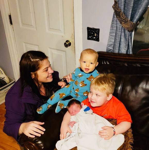 Meet your Posher, Beth - Picture 1 of 1